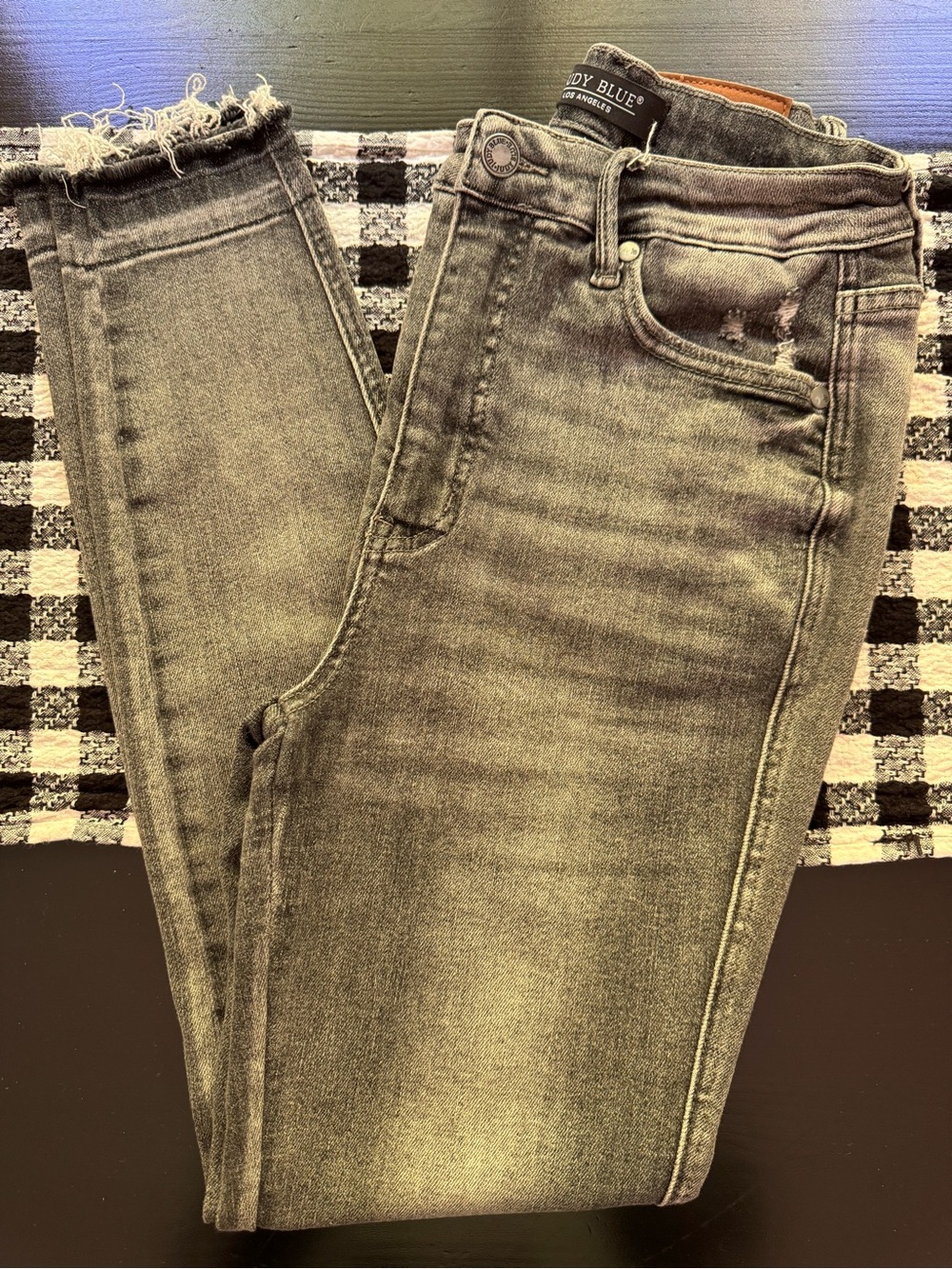 Judy Blue Gray Washed Ankle Crop Jeans